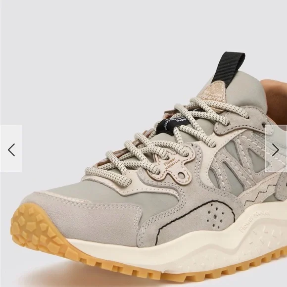 NWT Flower Mountain SOLIN UNI
Suede and technical fabric sneakers - Light grey - Picture 5 of 15